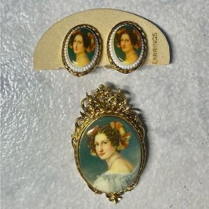 Vintage ART Brooch & Earrings Set